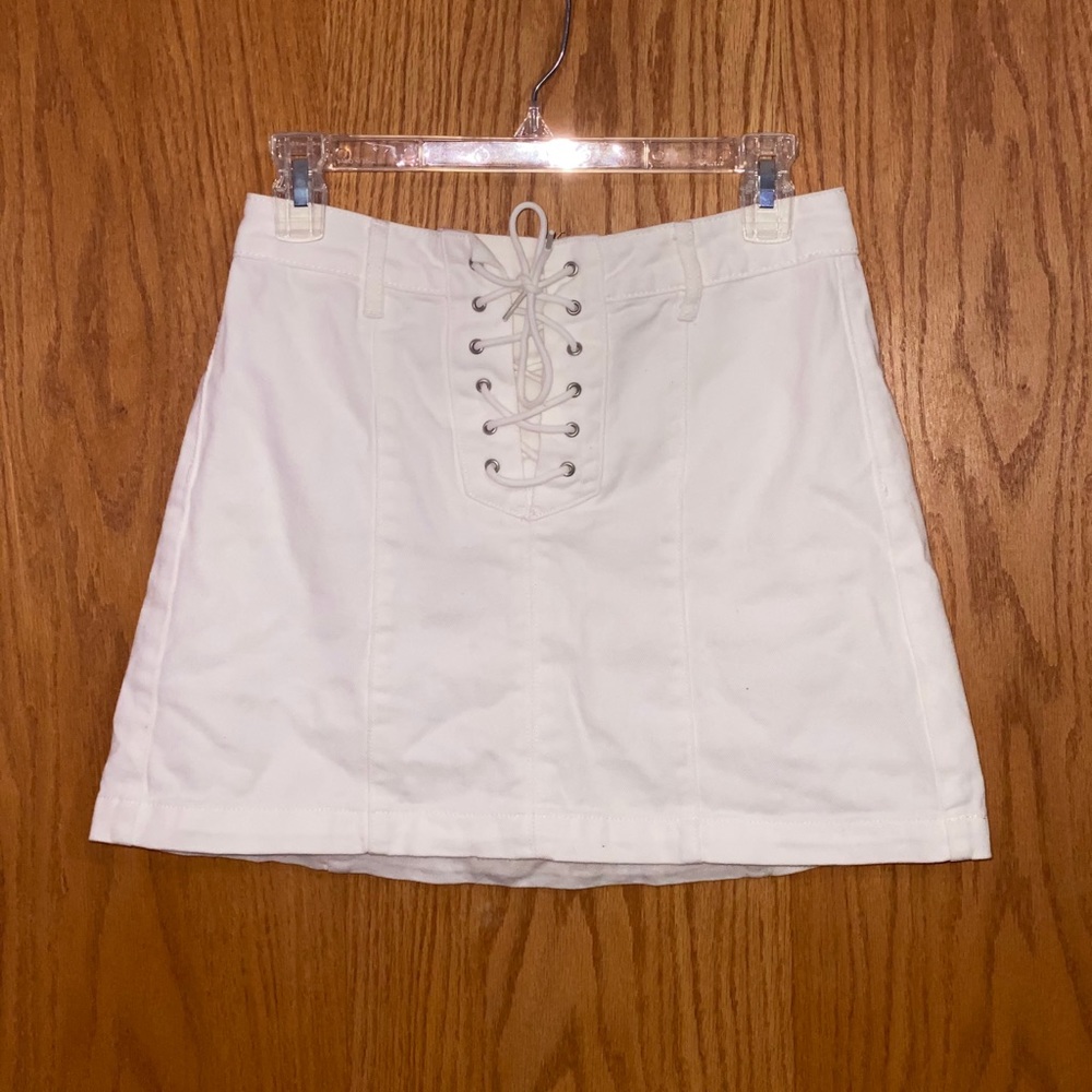 Kendall & Kylie White Denim Skirt